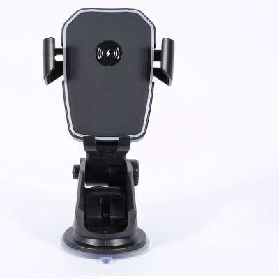 OEM  QI 5W 7W 10W universal wireless car charger quick charge Car Mount